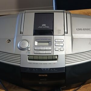 Vintage aiwa CSD-ED37